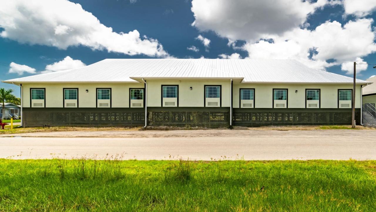 Everglades Adventures Hotel Suites By Ivey House Exterior photo